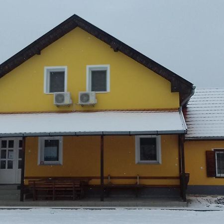 Benko Vendeghaz Hotel Kiskutas Bagian luar foto