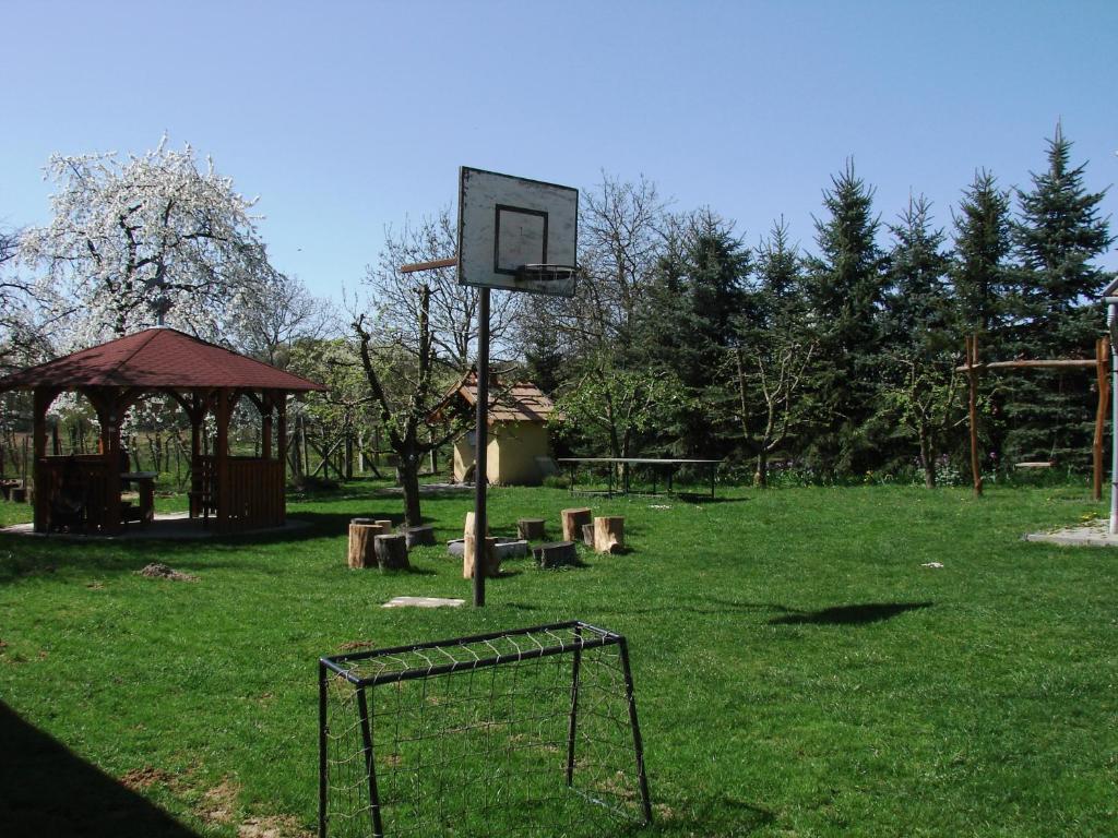Benko Vendeghaz Hotel Kiskutas Bagian luar foto