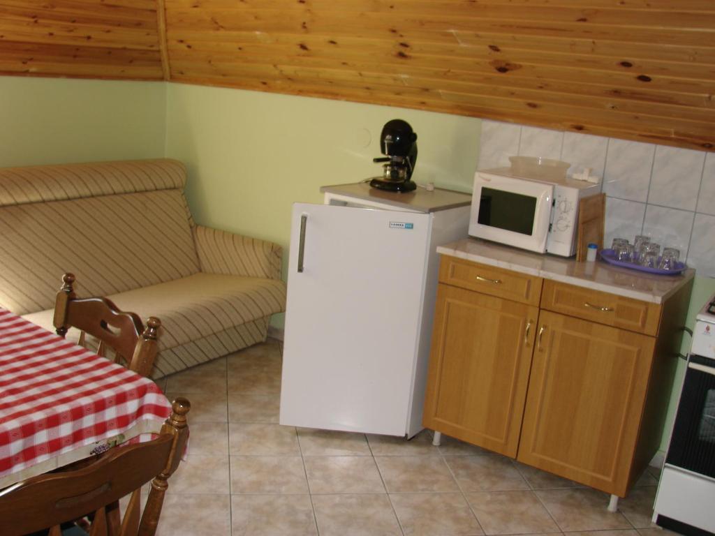 Benko Vendeghaz Hotel Kiskutas Ruang foto
